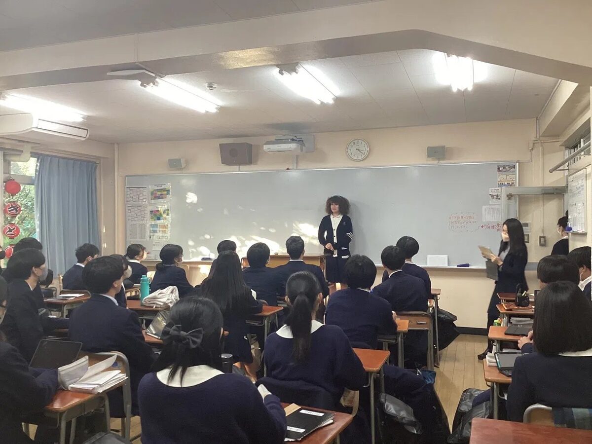 An EduAbroad student presenting to a class at a Japanese school